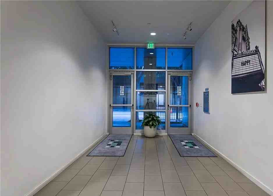 630 W 6th St #416 - Photo 3 of 18