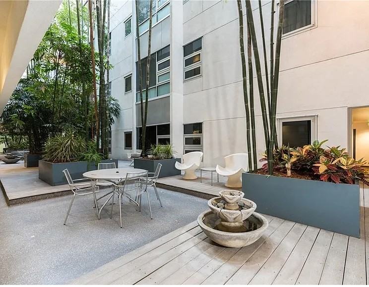 630 W 6th St #416 - Photo 4 of 18