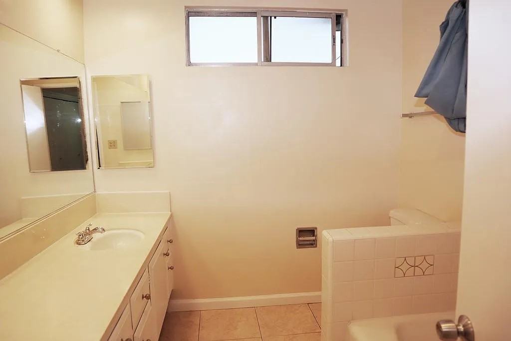 760 W Huntington Dr #11 - Photo 4 of 15