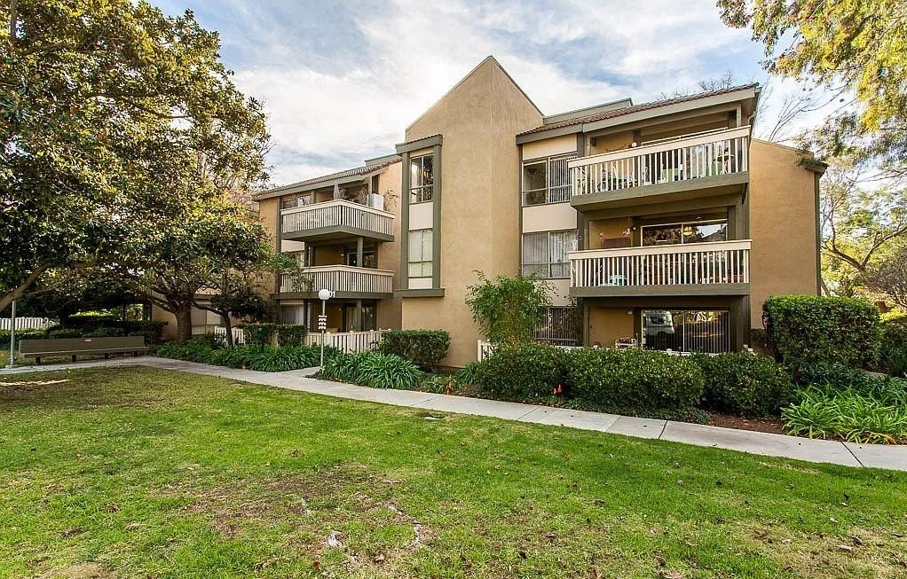 801 Pinetree Cir #22