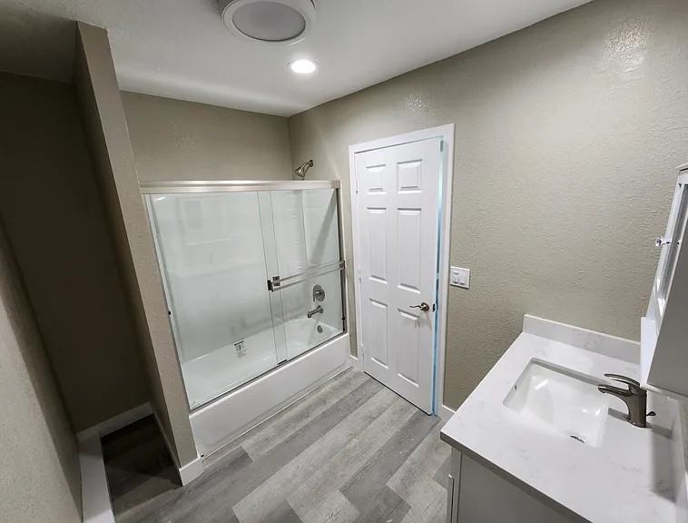 984 El Camino Dr #E - Photo 3 of 7