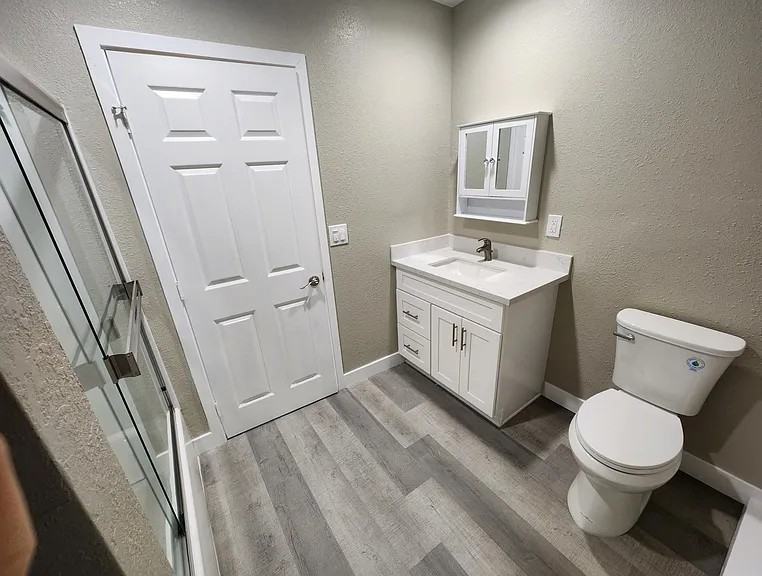 984 El Camino Dr #E - Photo 6 of 7
