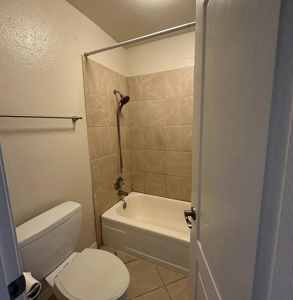 7178 N Fruit Ave #117 - Photo 7 of 10