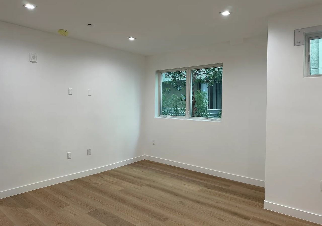 9842 Vidor Dr #102 - Photo 4 of 19