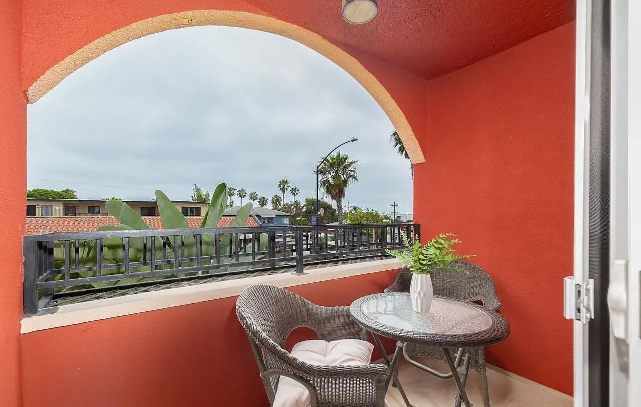 840 Turquoise St #104 - Photo 7 of 16