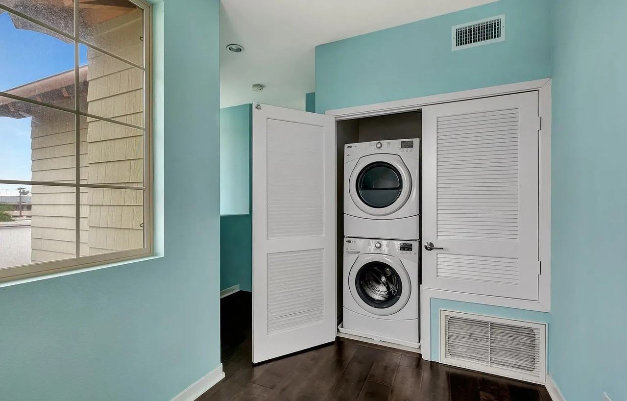 1056 Pearl St #19 - Photo 3 of 25