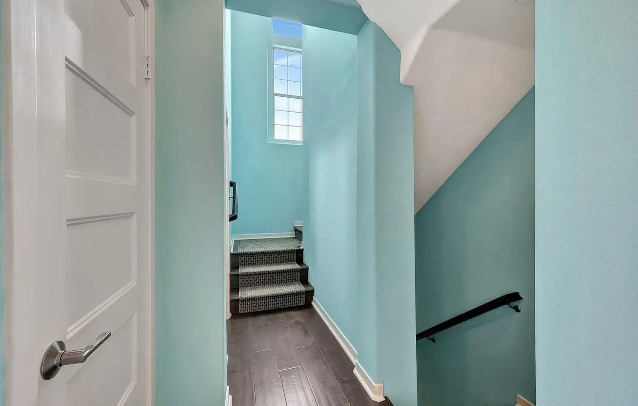 1056 Pearl St #19 - Photo 4 of 25