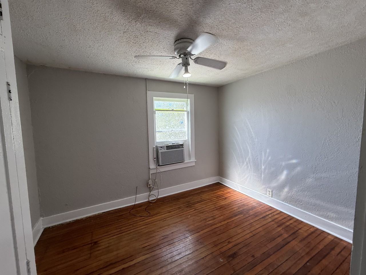 5150 6th St #1 - Photo 4 of 5