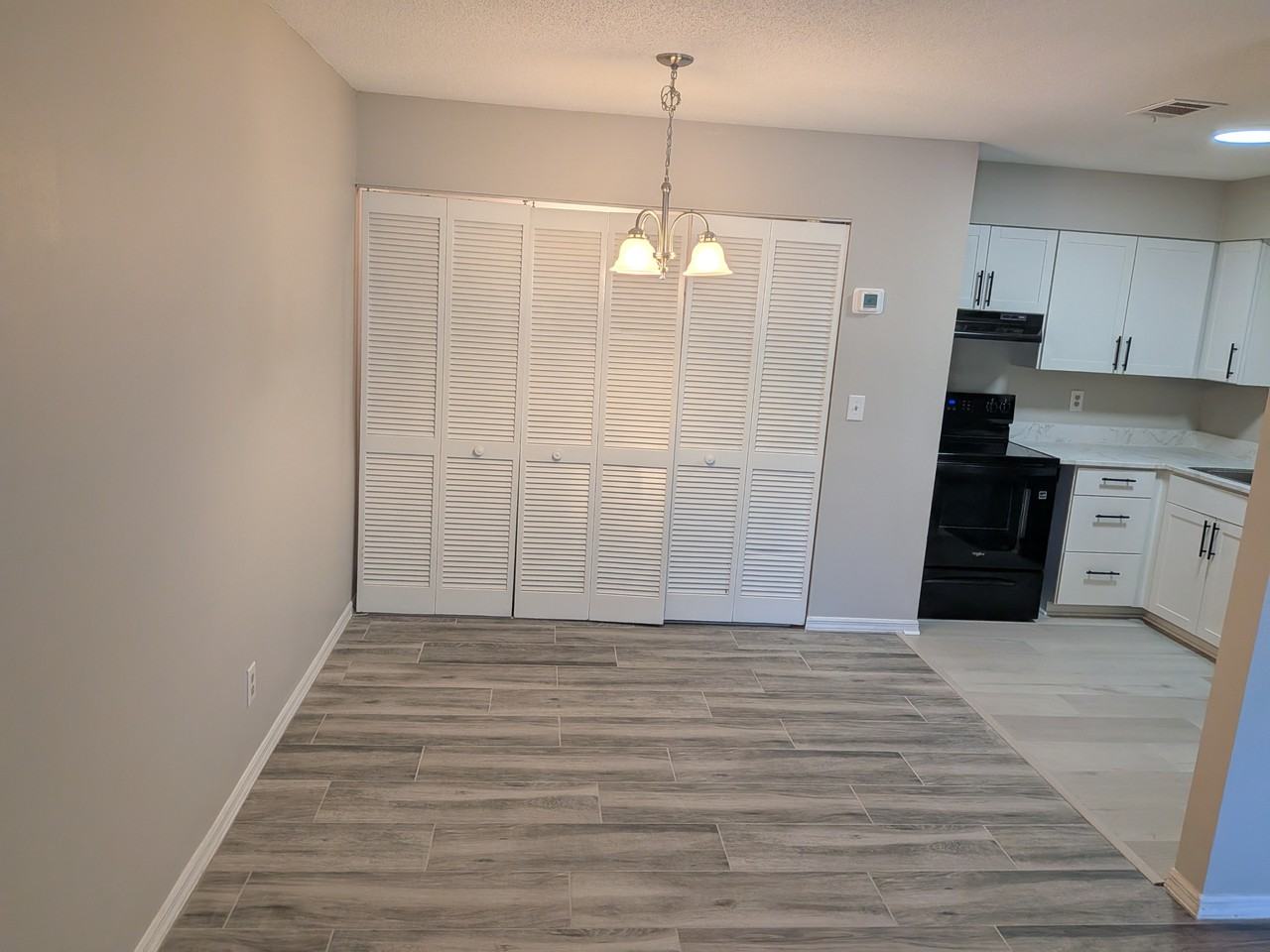 1024 Howell Ave - Photo 4 of 10
