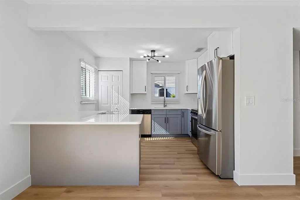 1101 Country Club Blvd - Photo 7 of 19