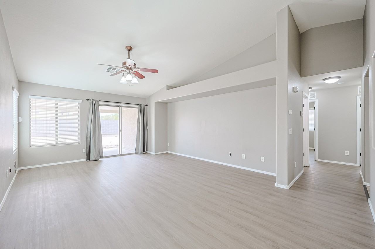 6814 S 36th Ln - Photo 4 of 29