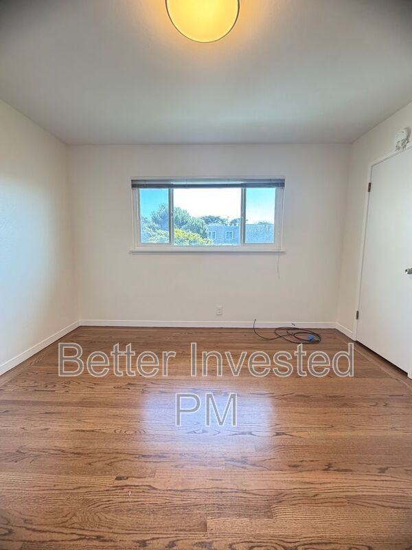 2400 39th Ave #9 - Photo 5 of 14