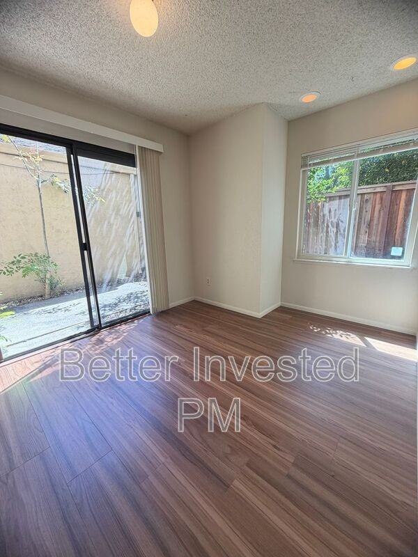 2808 Tachevah Dr - Photo 3 of 33