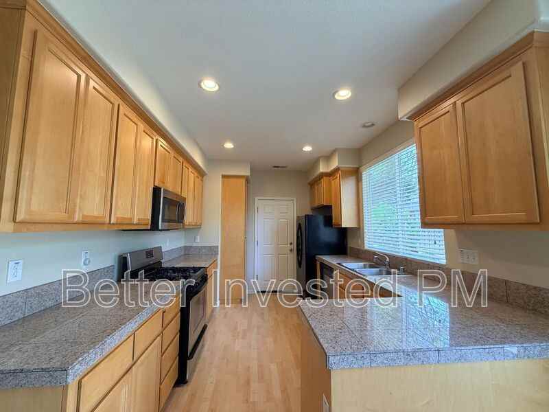 1743 Waltzer Rd - Photo 4 of 24