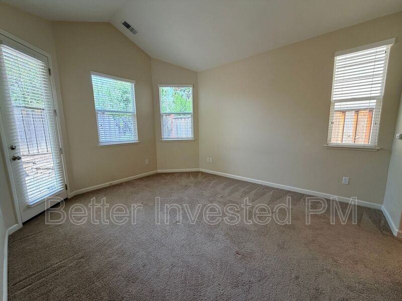 1743 Waltzer Rd - Photo 5 of 24