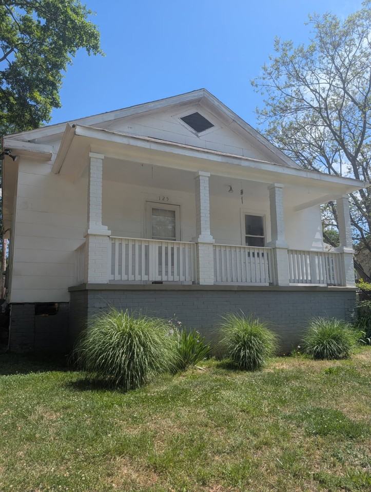 125 Ellison Cir - Photo 2 of 15