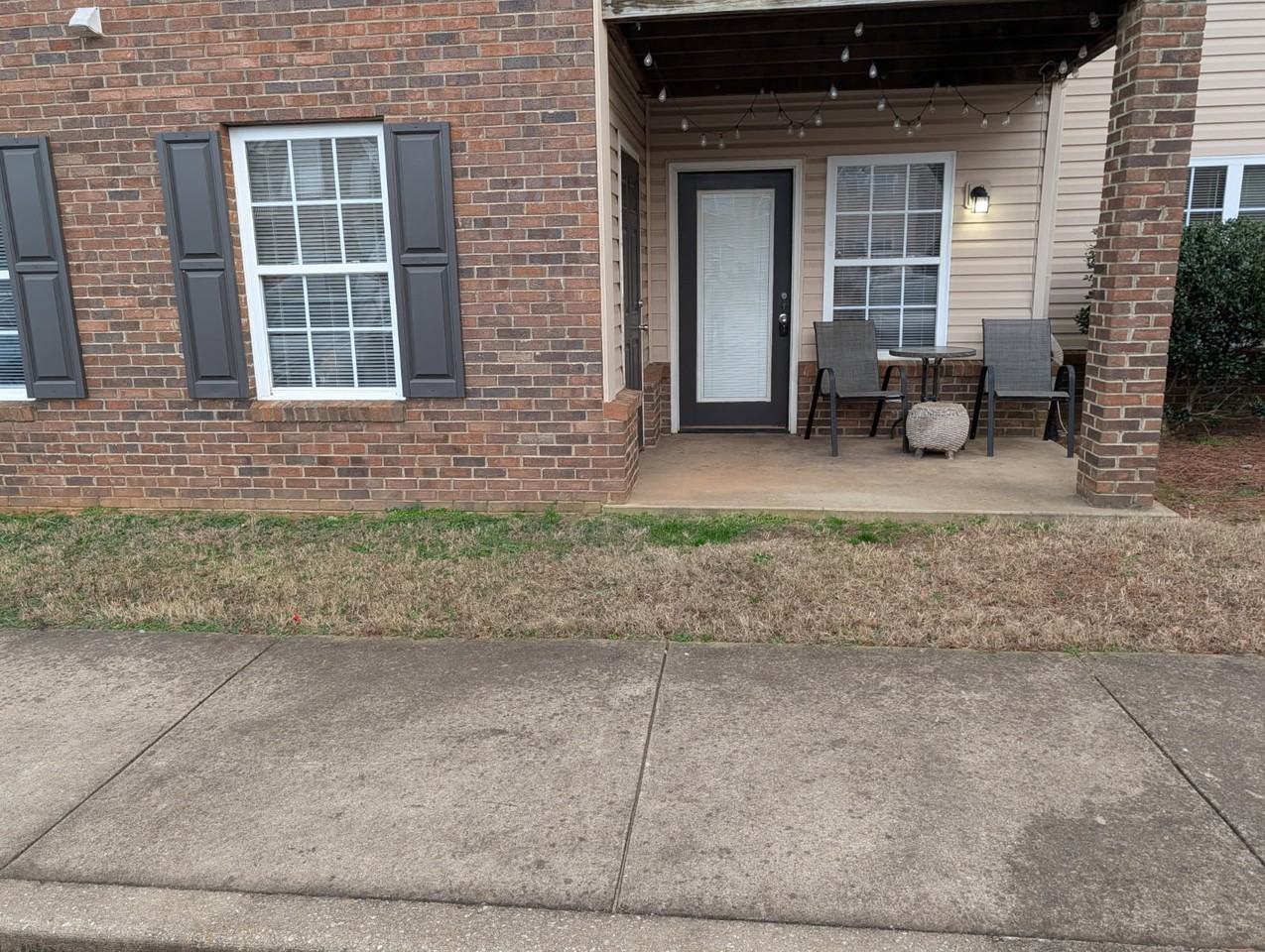 210 Outlook Dr - Photo 2 of 11