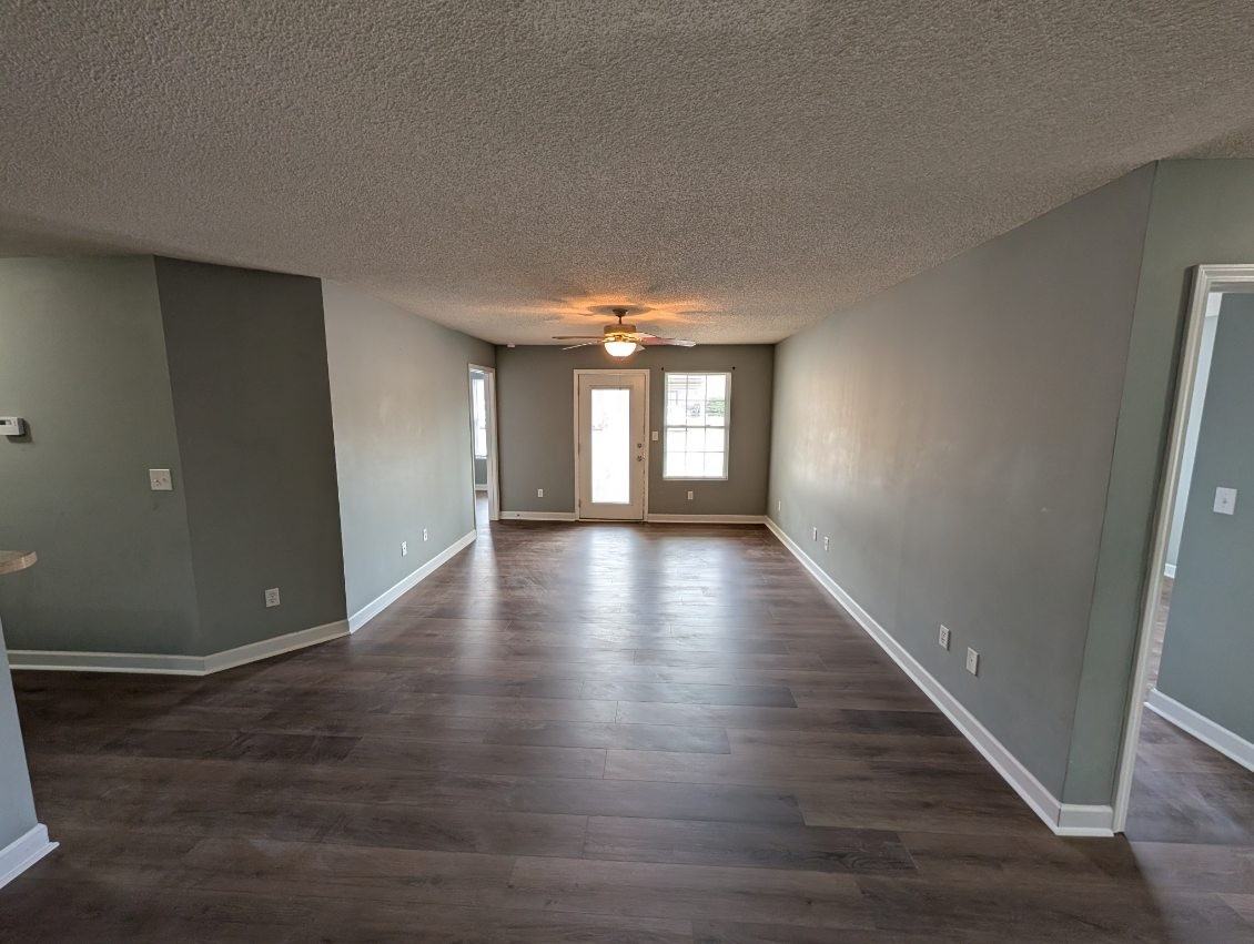 210 Outlook Dr - Photo 3 of 11