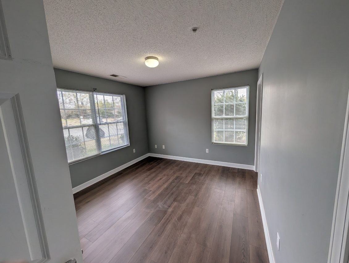 210 Outlook Dr - Photo 5 of 11