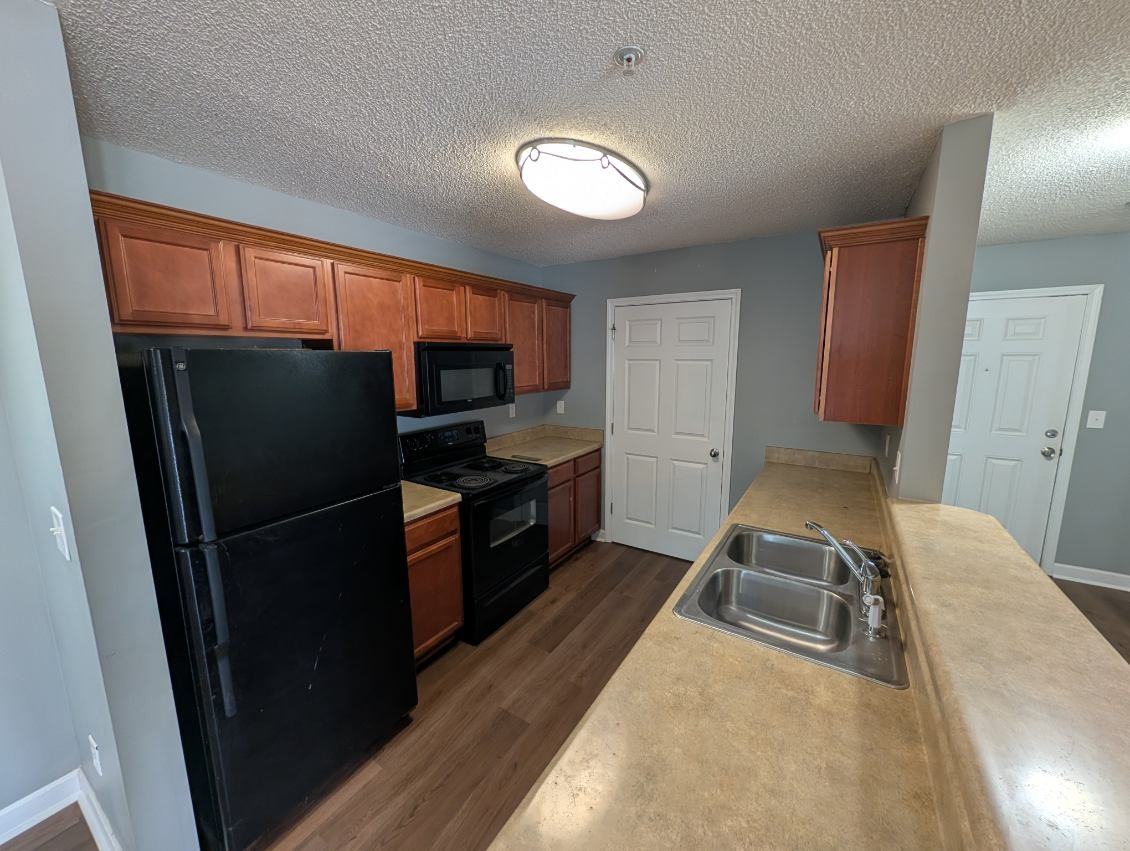210 Outlook Dr - Photo 6 of 11
