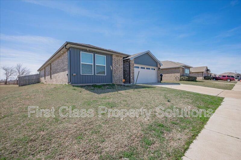 10416 Nw 24th Ter - Photo 6 of 26