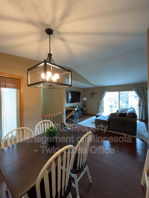 8810 Jasmine Ln - Photo 3 of 25
