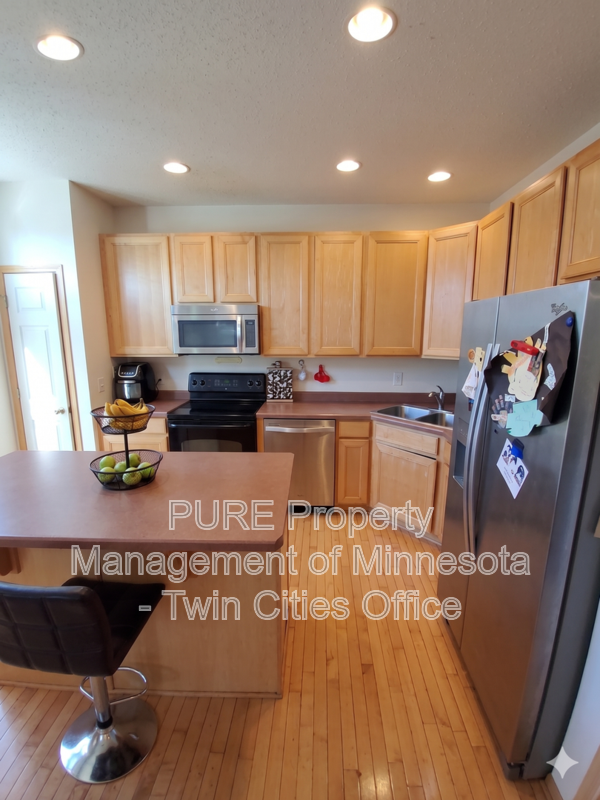 1425 Coneflower Ln - Photo 5 of 6