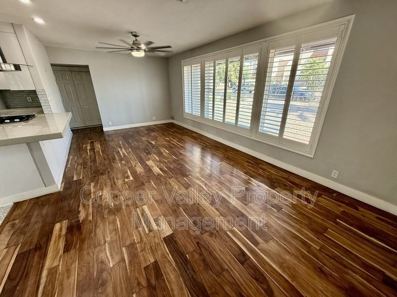 501 W Glenrosa Ave - Photo 6 of 20