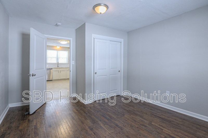 312 N Ash Ave - Photo 5 of 8