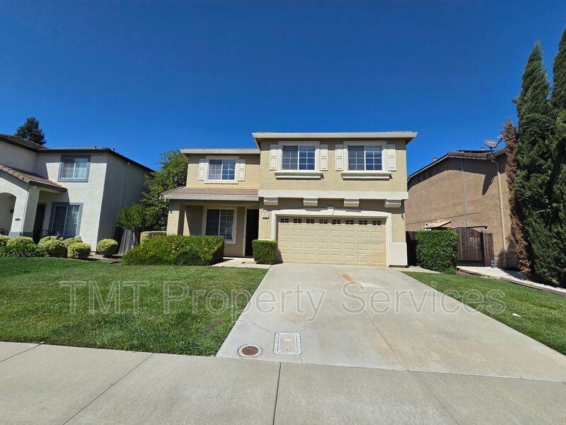 1717 Providence Way - Photo 3 of 48