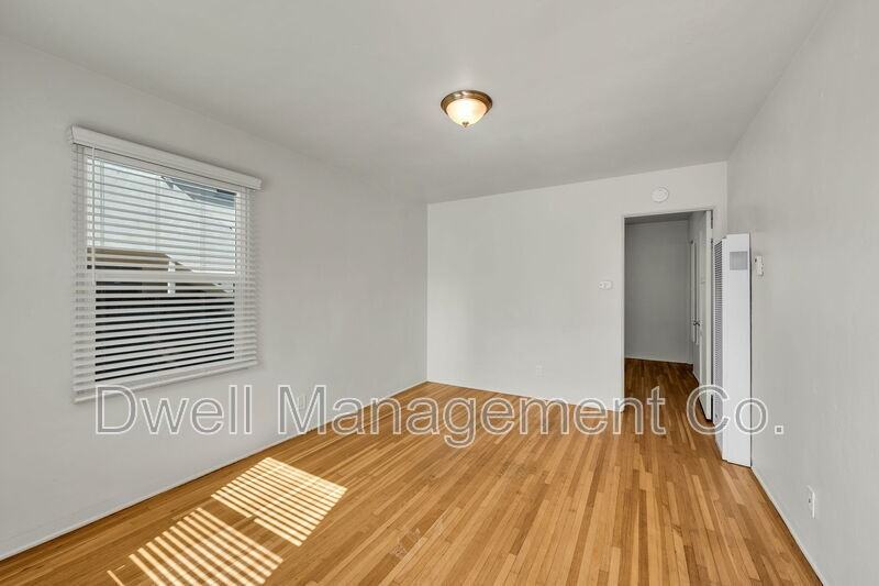 2174 Bacon St - Photo 2 of 10