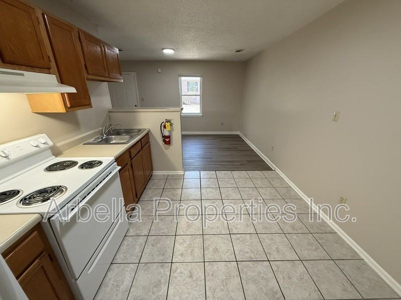 1909 Cherokee Rd #10 - Photo 7 of 12