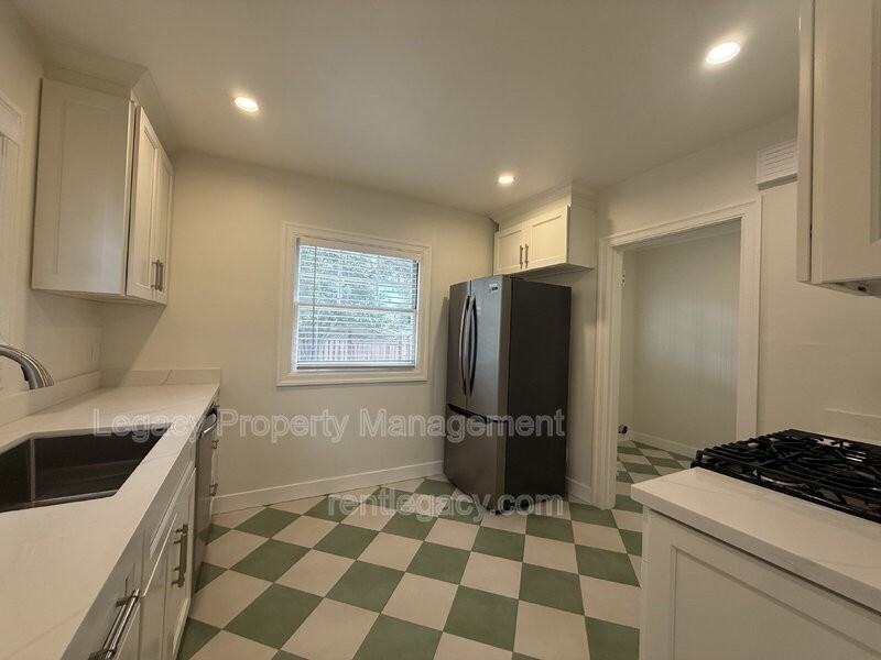 45 1st St - Photo 6 of 21