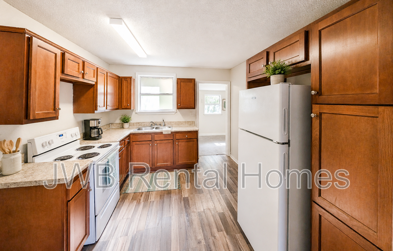 1288 W 28th St - Photo 3 of 12