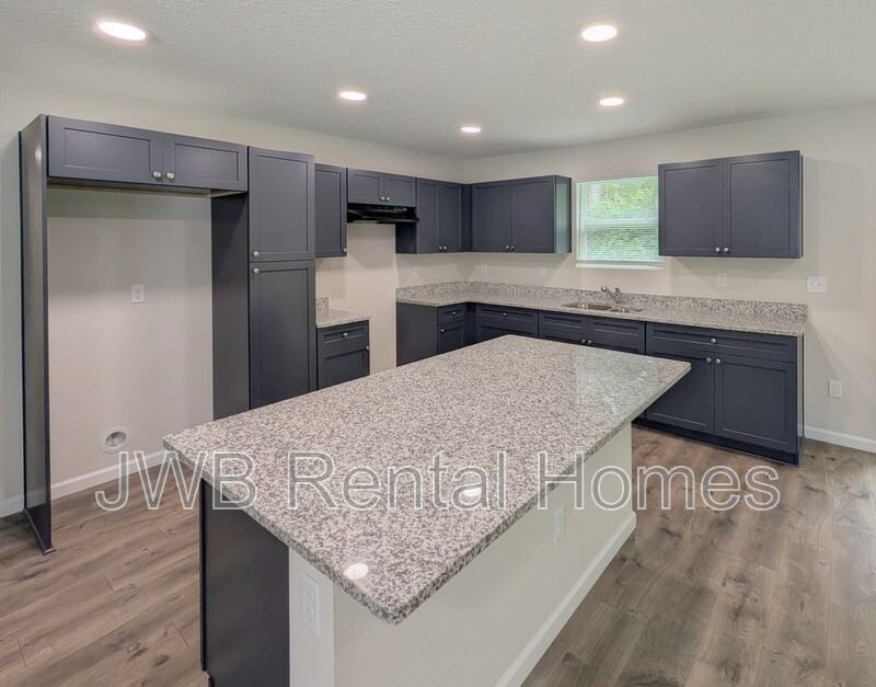 1021 Erie Ave - Photo 2 of 17