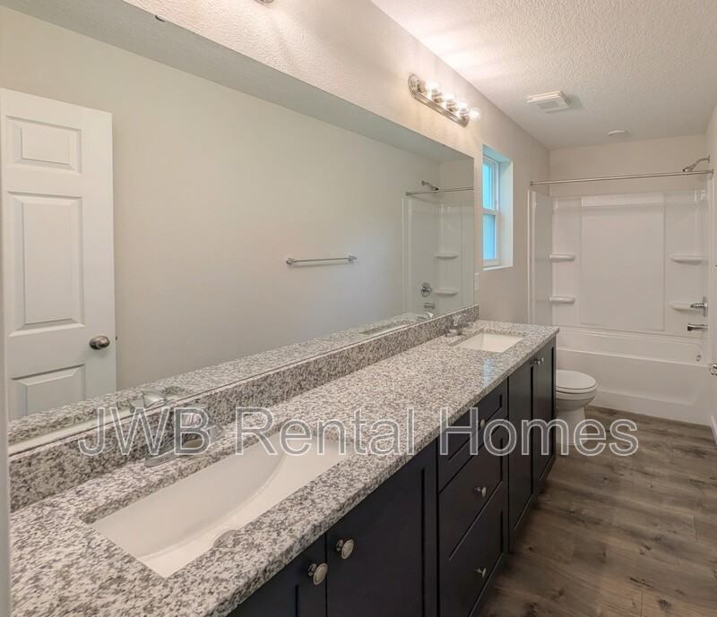 1021 Erie Ave - Photo 7 of 17