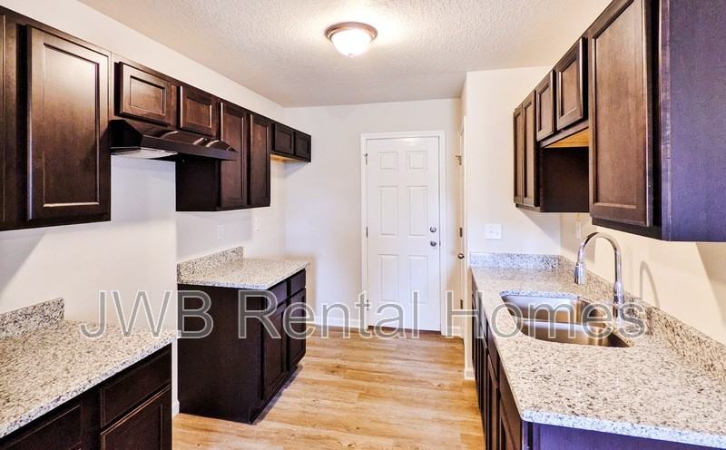 2376 W 1st St - Photo 2 of 12