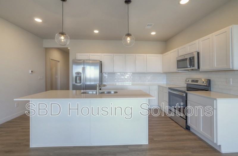12415 S Parkwood Ln - Photo 6 of 8