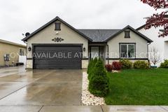 4143 N Fairfield Dr - Photo 1 of 1