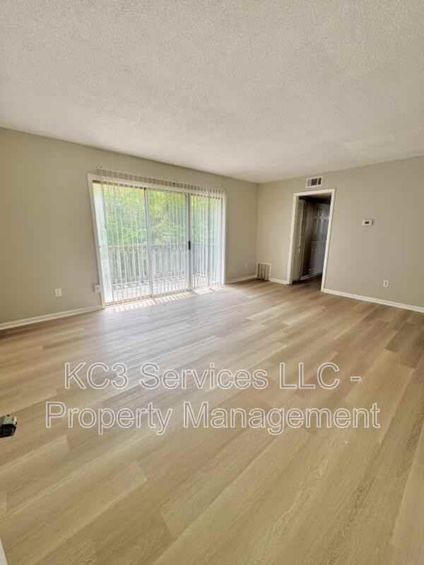 8717 Countryshire Ln - Photo 4 of 13