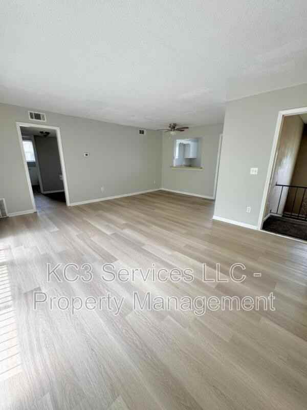 8717 Countryshire Ln - Photo 6 of 13