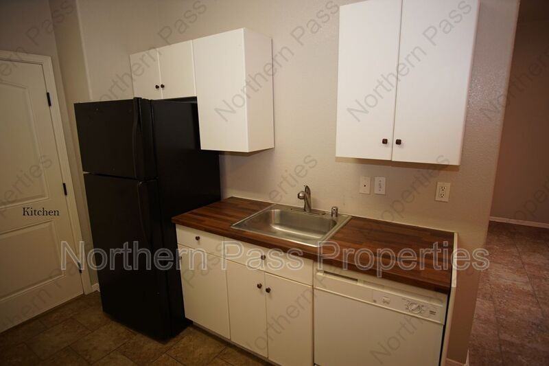 8939 Marks St #B - Photo 5 of 16