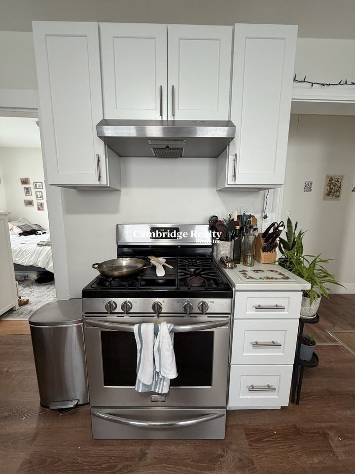 25 Linden St #2 - Photo 6 of 18