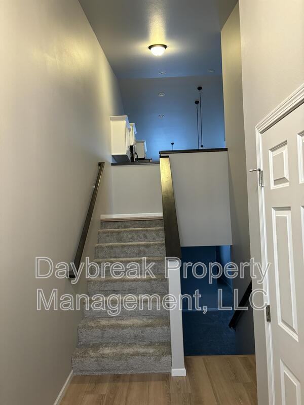 6305 83rd Ave S - Photo 3 of 29