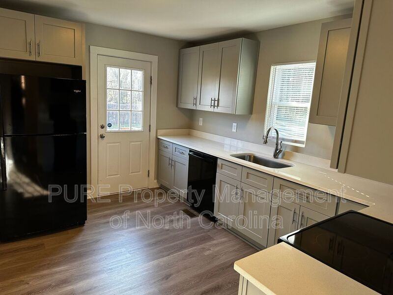 357 Peach Orchard Rd - Photo 3 of 24