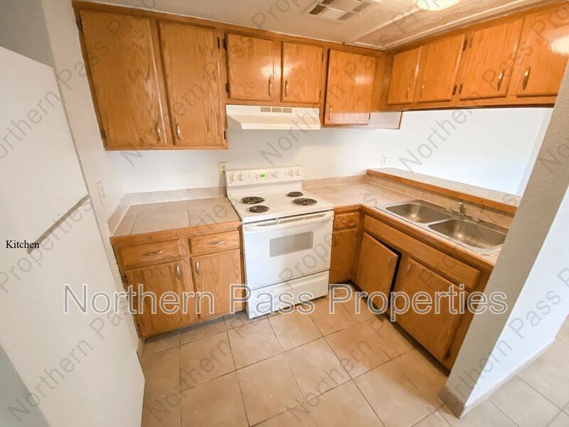 4700 Maxwell Ave #22 - Photo 5 of 10