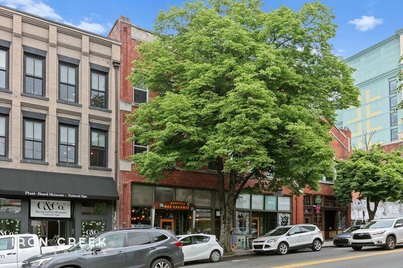32 Broadway St #320