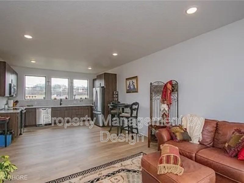 1371 Keosauqua Way - Photo 2 of 7