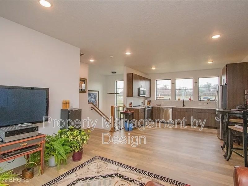 1371 Keosauqua Way - Photo 3 of 7