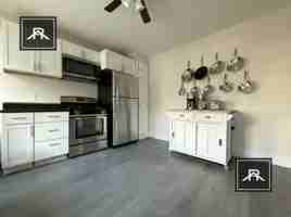 featured image of 22 Fellsway W #2